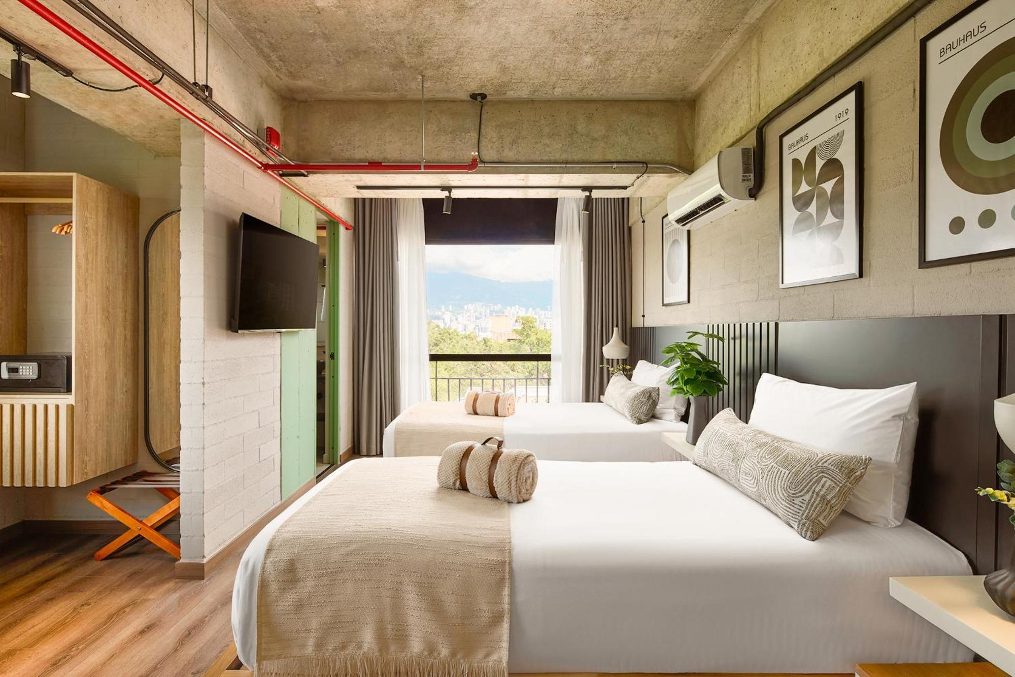 Hotel Urbit Social Lofts Medellín Esterno foto